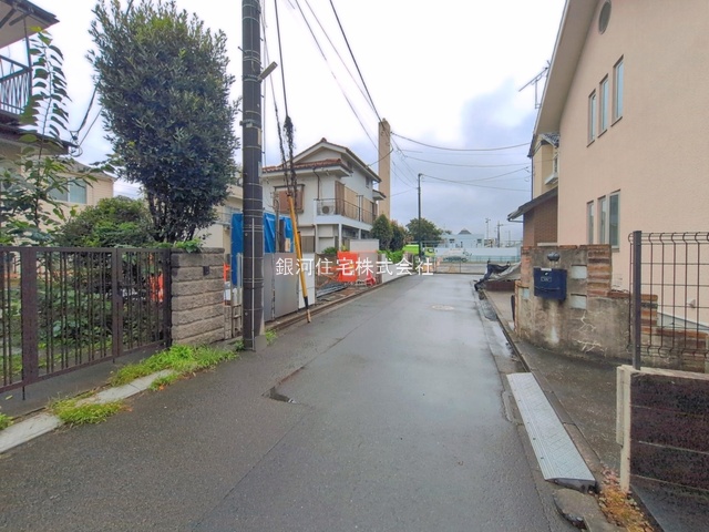 G00399039 東京都国分寺市西恋ヶ窪４丁目 新築一戸建て 6980万円 土地面積96.44m² (約29.17坪) 建物面積76.94m² (約23.27坪) 間取り３ＬＤＫ 築年月2026年12月【外観10】