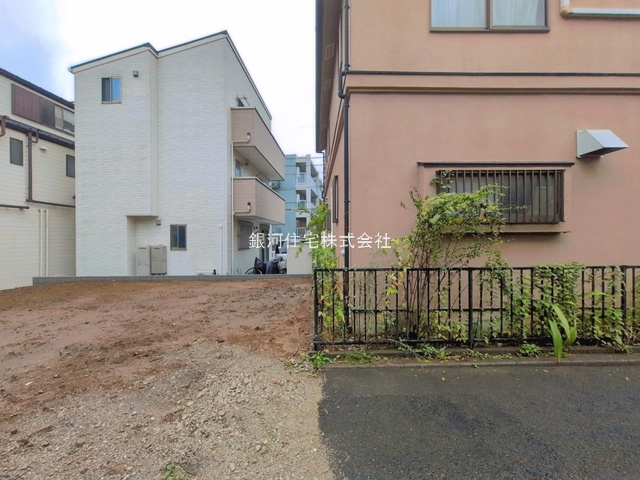 G00399040 神奈川県川崎市麻生区千代ヶ丘６丁目 新築一戸建て 4680万円 土地面積108.38m² (約32.78坪) 建物面積93.57m² (約28.30坪) 築年月2026年12月【外観11】