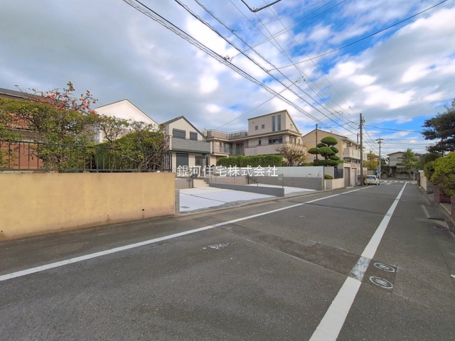 G00399262 神奈川県横浜市磯子区洋光台３丁目 新築一戸建て 7998万円 土地面積171.99m² (約52.02坪) 建物面積102.68m² (約31.06坪) 間取り４ＬＤＫ 築年月2026年10月(築１年以内)【外観7】