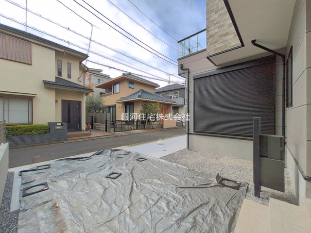 G00399583 東京都練馬区石神井台３丁目 新築一戸建て 1億999万円 土地面積130.96m² (約39.61坪) 建物面積127.09m² (約38.44坪) 築年月2026年09月(築１年以内)【外観12】