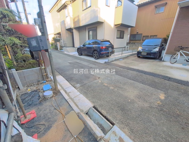 G00399586 埼玉県桶川市末広３丁目 新築一戸建て 3998万円 土地面積100.42m² (約30.37坪) 建物面積109.92m² (約33.25坪) 間取り３ＬＤＫ 築年月2026年12月【外観5】