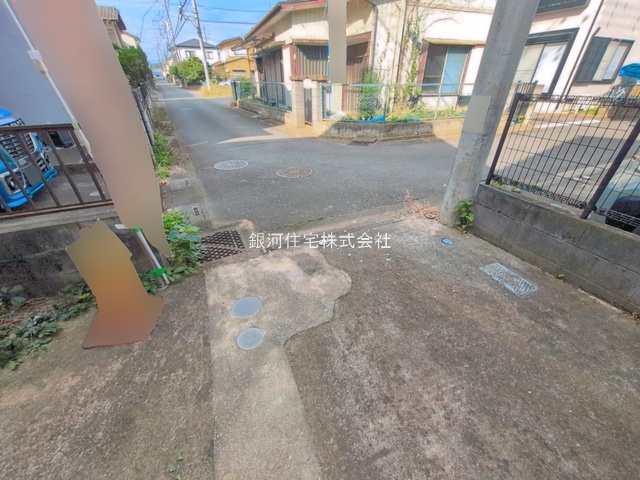G00399587 埼玉県川越市大字笠幡 中古一戸建て 1699万円 土地面積110.01m² (約33.27坪) 建物面積91.08m² (約27.55坪) 間取り４ＬＤＫ 築年月1998年06月(築28年)【外観11】